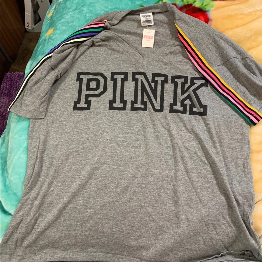 VS PINK Tee NWT!!!